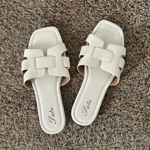 Women's Cream Sandals